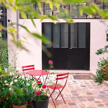 Enchanting Oasis - Montmartre Apartment *